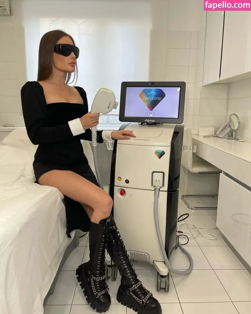 Julia Mikhalkova Onlyfans Photo Gallery 