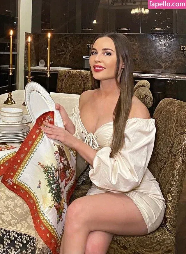 Julia Mikhalkova Onlyfans Photo Gallery 