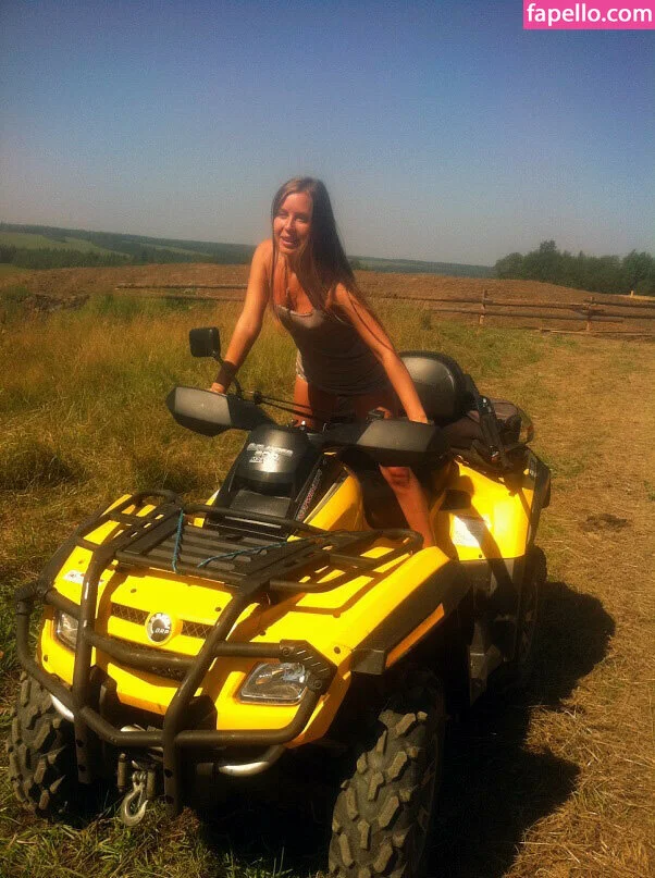 Julia Mikhalkova Onlyfans Photo Gallery 