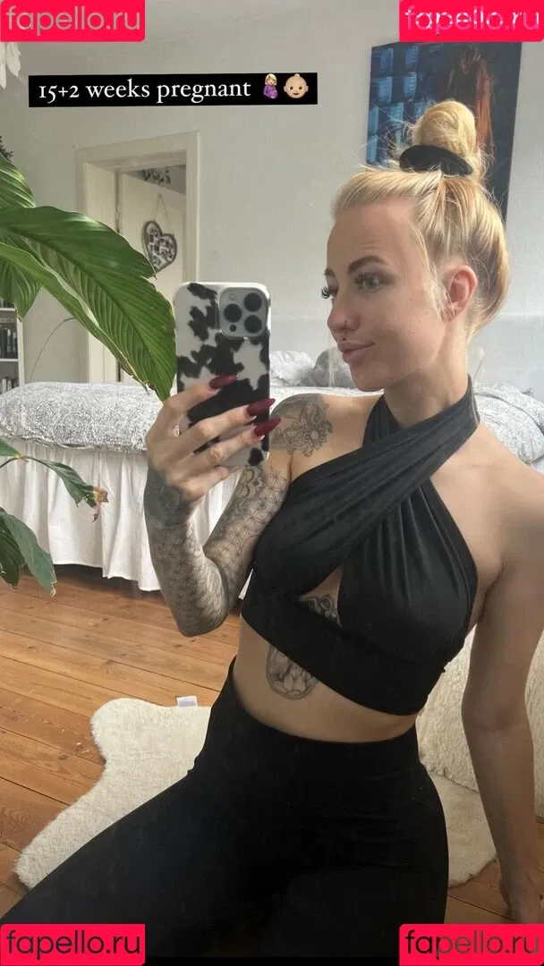 Vanessa | Vaaanesch Onlyfans Photo Gallery 