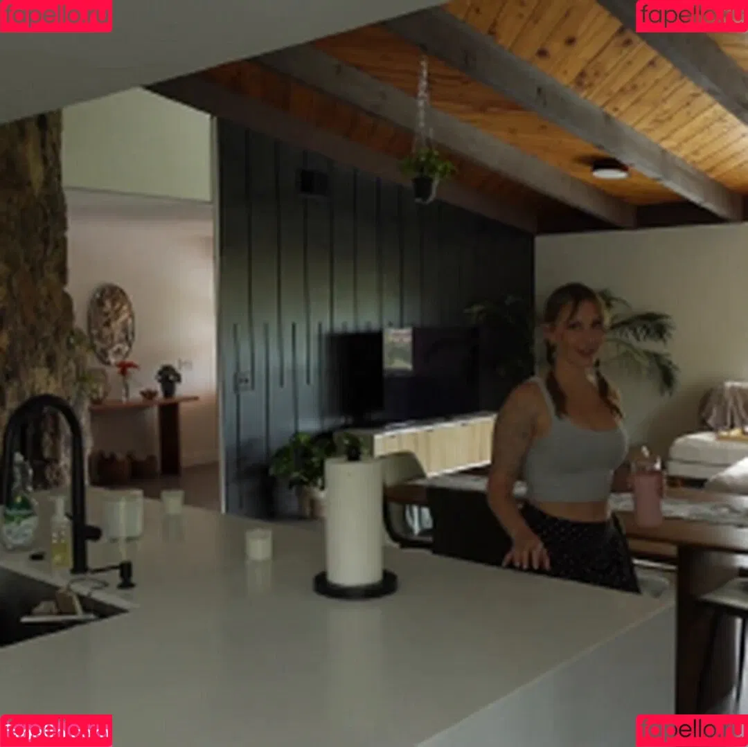Tatum Christine Onlyfans Photo Gallery 