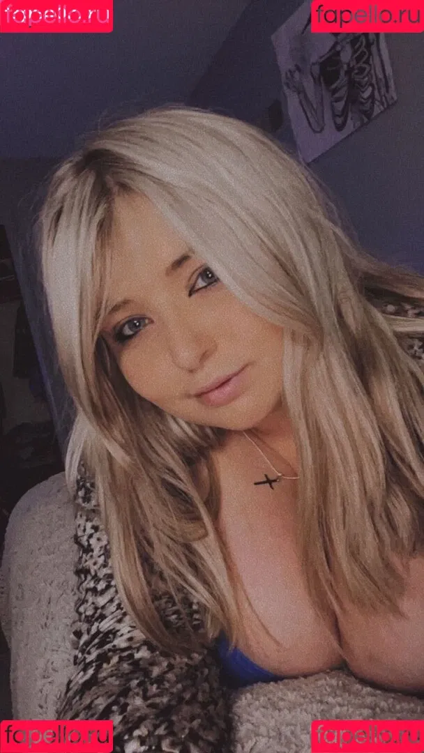 Emaliehall Onlyfans Photo Gallery 