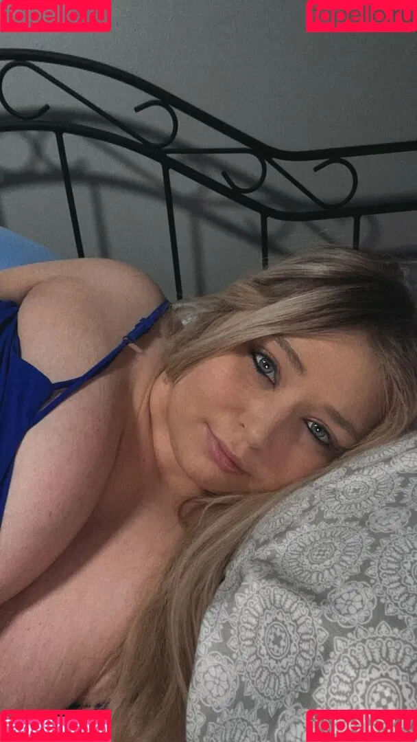 Emaliehall Onlyfans Photo Gallery 