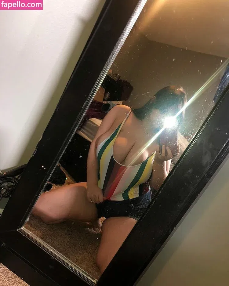 Emaliehall Onlyfans Photo Gallery 