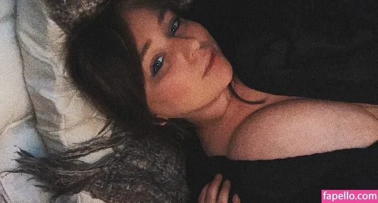 Emaliehall Onlyfans Photo Gallery 