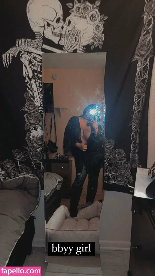 Emaliehall Onlyfans Photo Gallery 