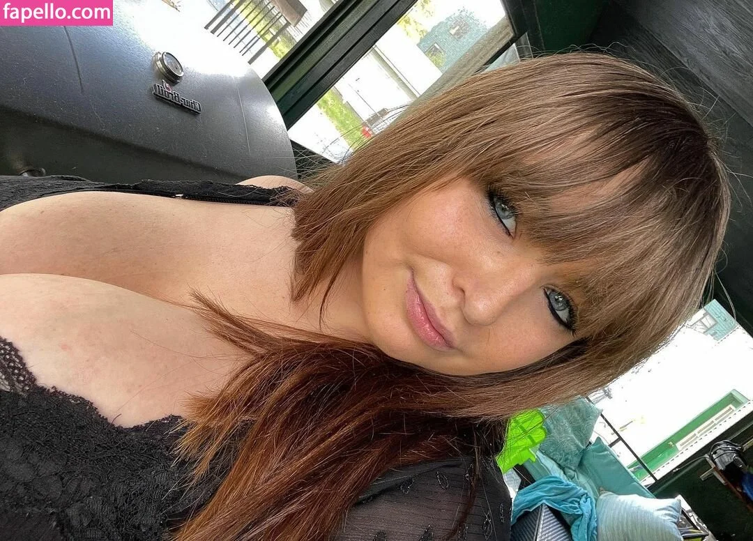 Emaliehall Onlyfans Photo Gallery 