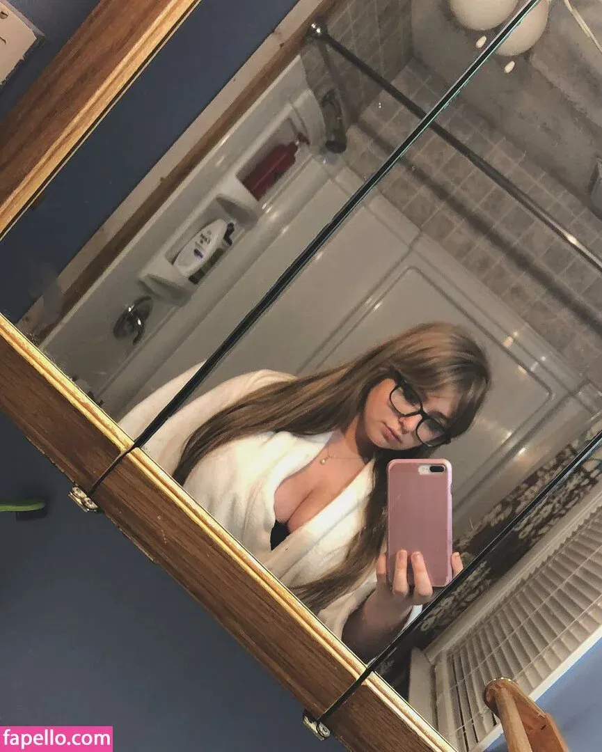 Emaliehall Onlyfans Photo Gallery 