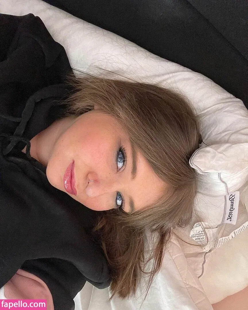 Emaliehall Onlyfans Photo Gallery 