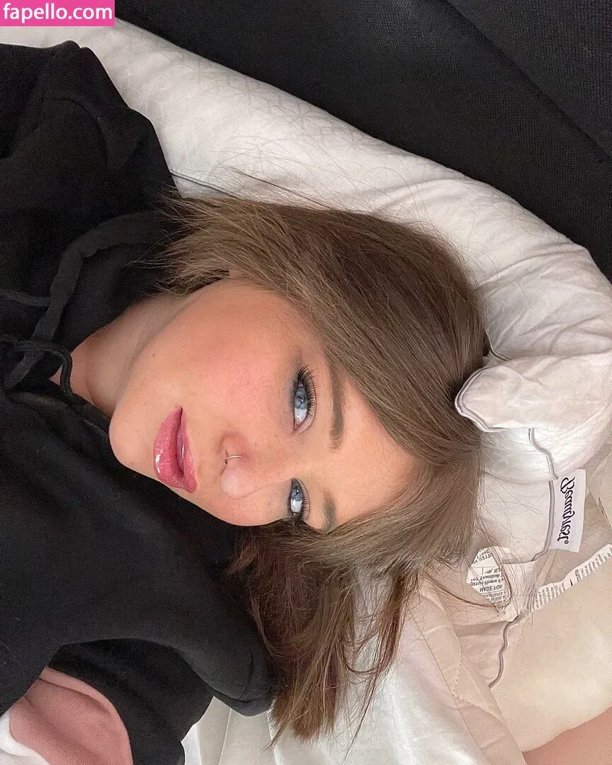 Emaliehall Onlyfans Photo Gallery 