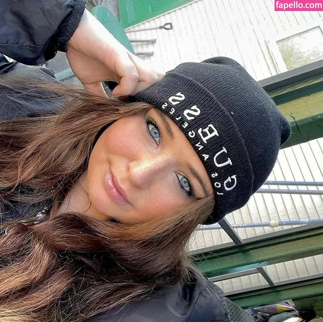 Emaliehall Onlyfans Photo Gallery 