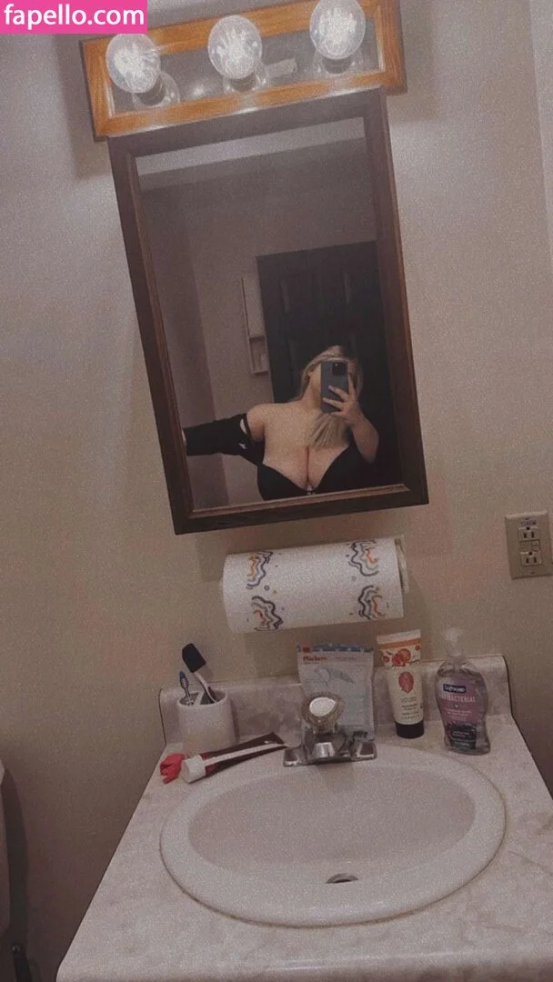 Emaliehall Onlyfans Photo Gallery 