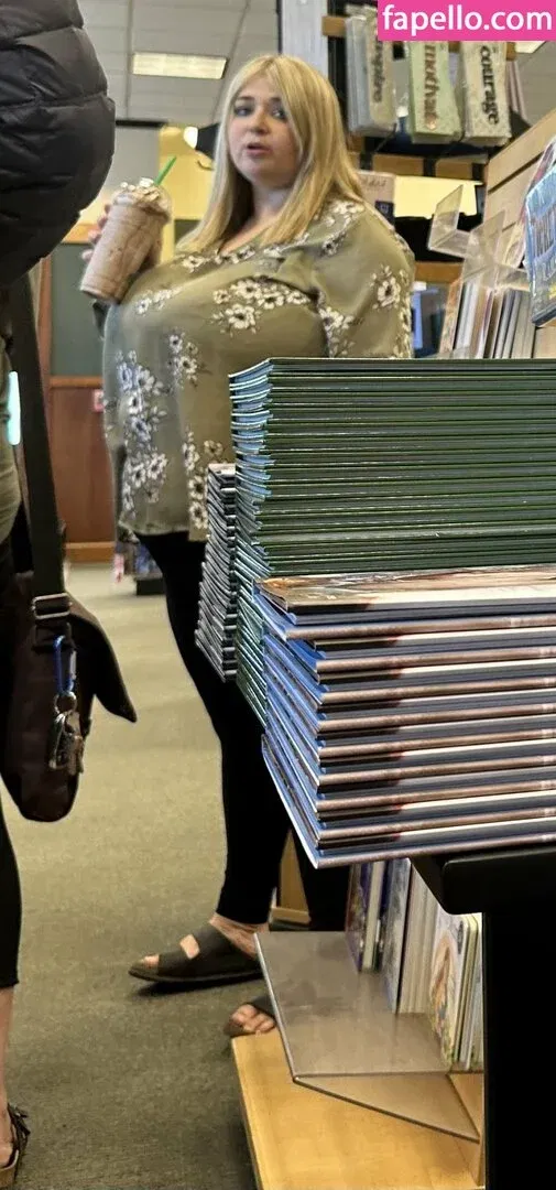 Emaliehall Onlyfans Photo Gallery 