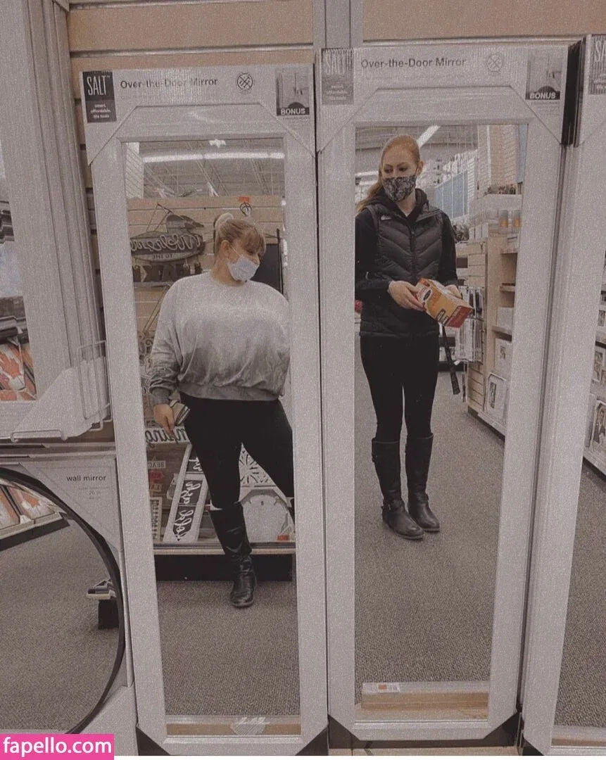 Emaliehall Onlyfans Photo Gallery 