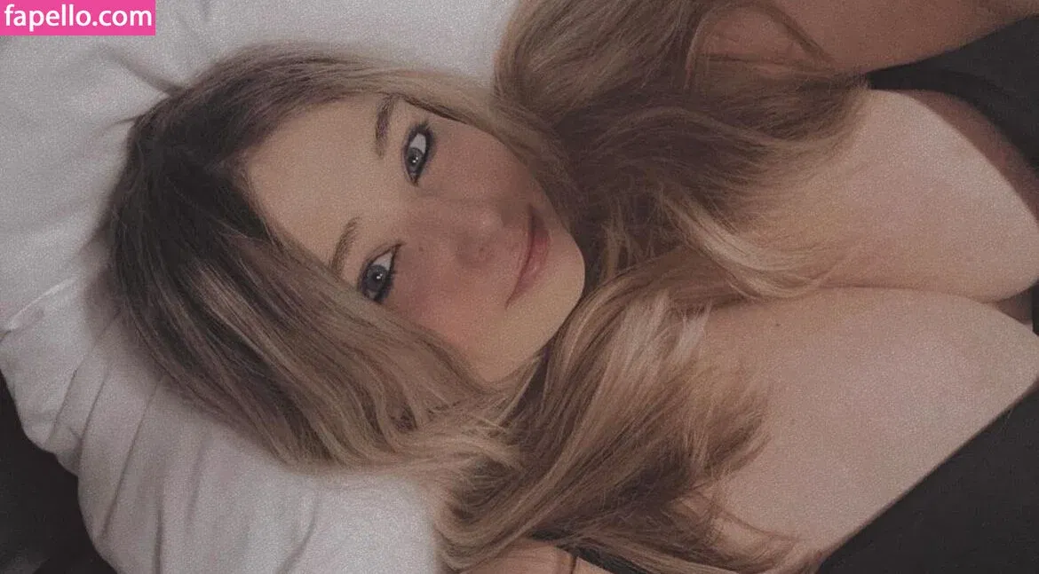 Emaliehall Onlyfans Photo Gallery 