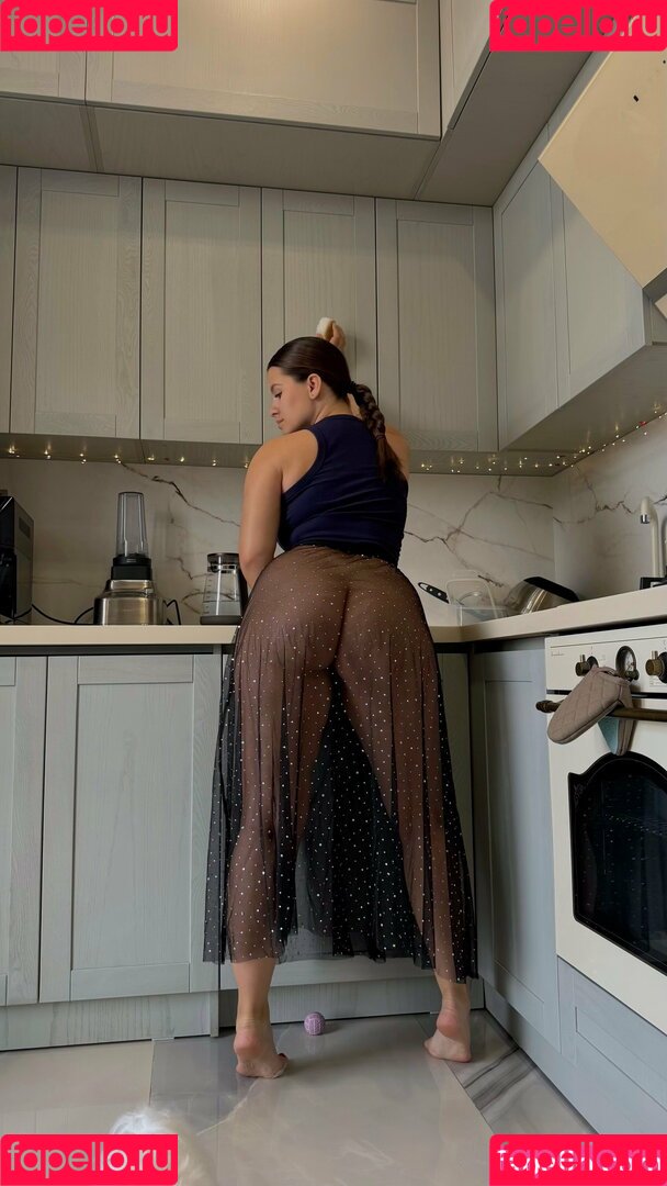 Bar Elias Onlyfans Photo Gallery 