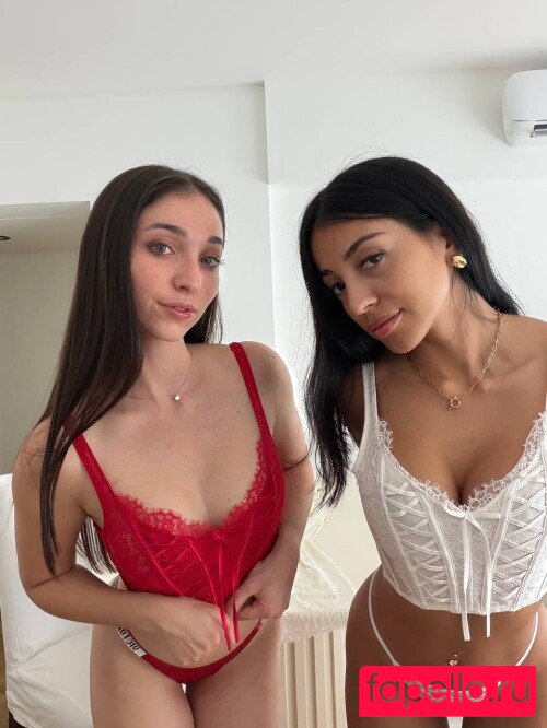 Bar Elias Nude Onlyfans Photo 24