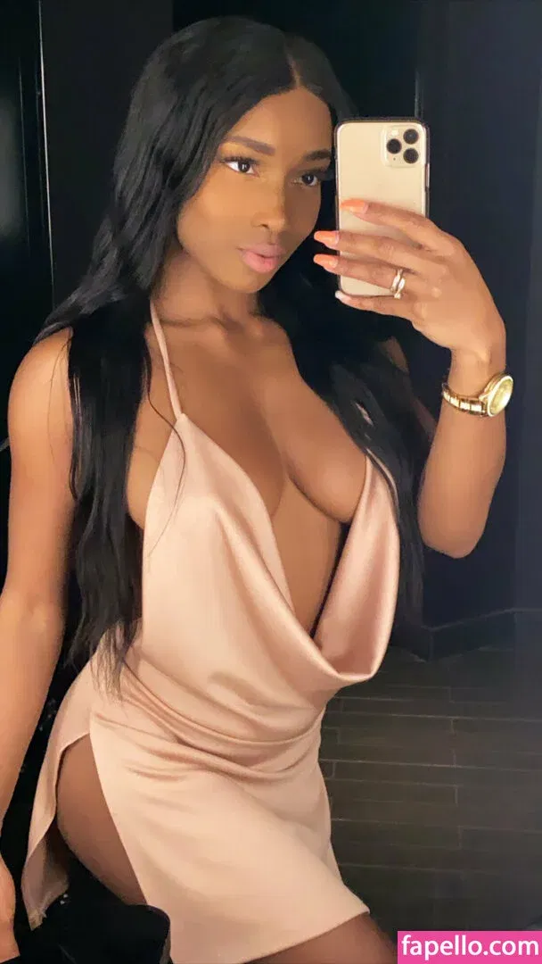 zenyogababe Onlyfans Photo Gallery 