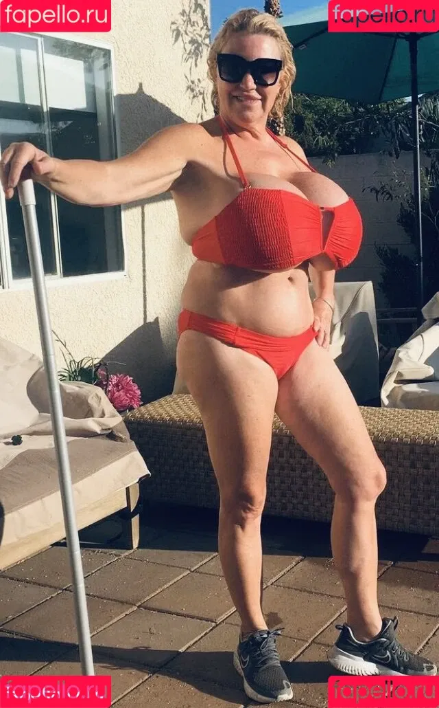 Jeri Juggies Onlyfans Photo Gallery 