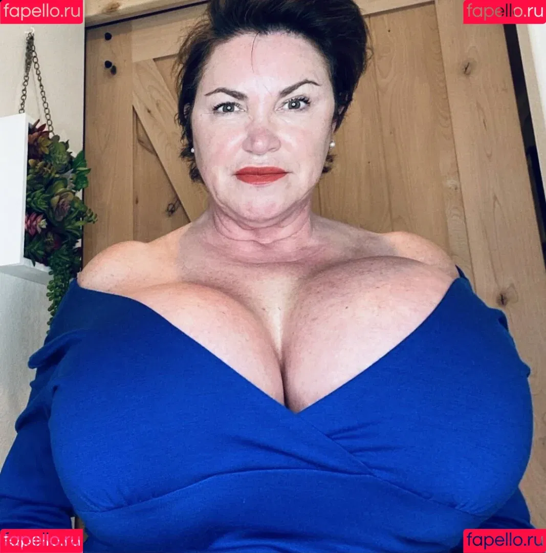 Jeri Juggies Onlyfans Photo Gallery 
