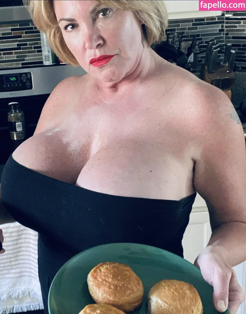 Jeri Juggies Onlyfans Photo Gallery 