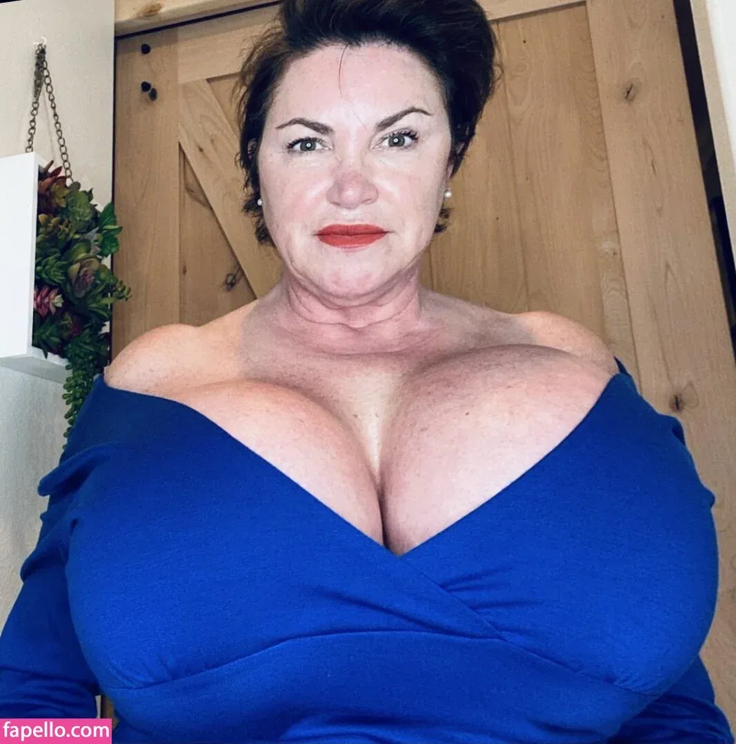Jeri Juggies Onlyfans Photo Gallery 