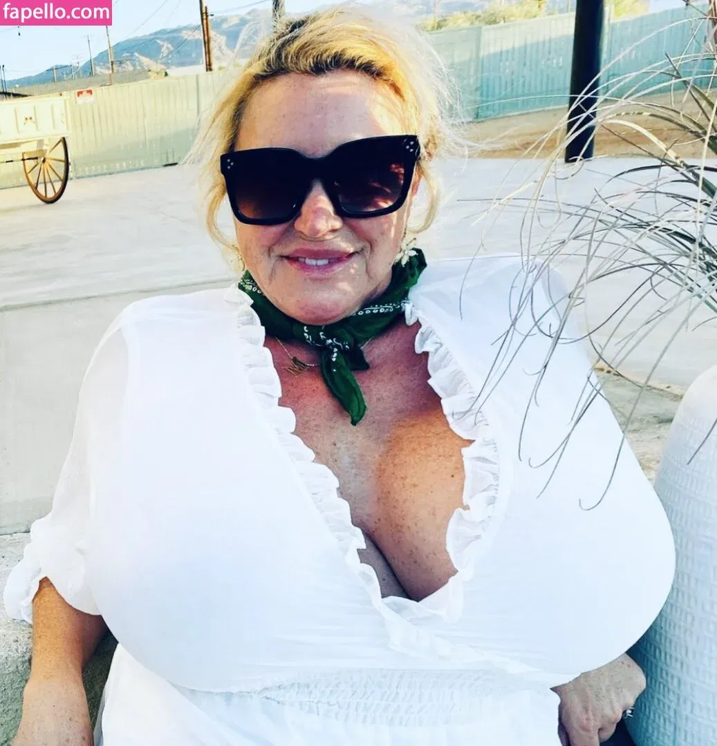 Jeri Juggies Onlyfans Photo Gallery 