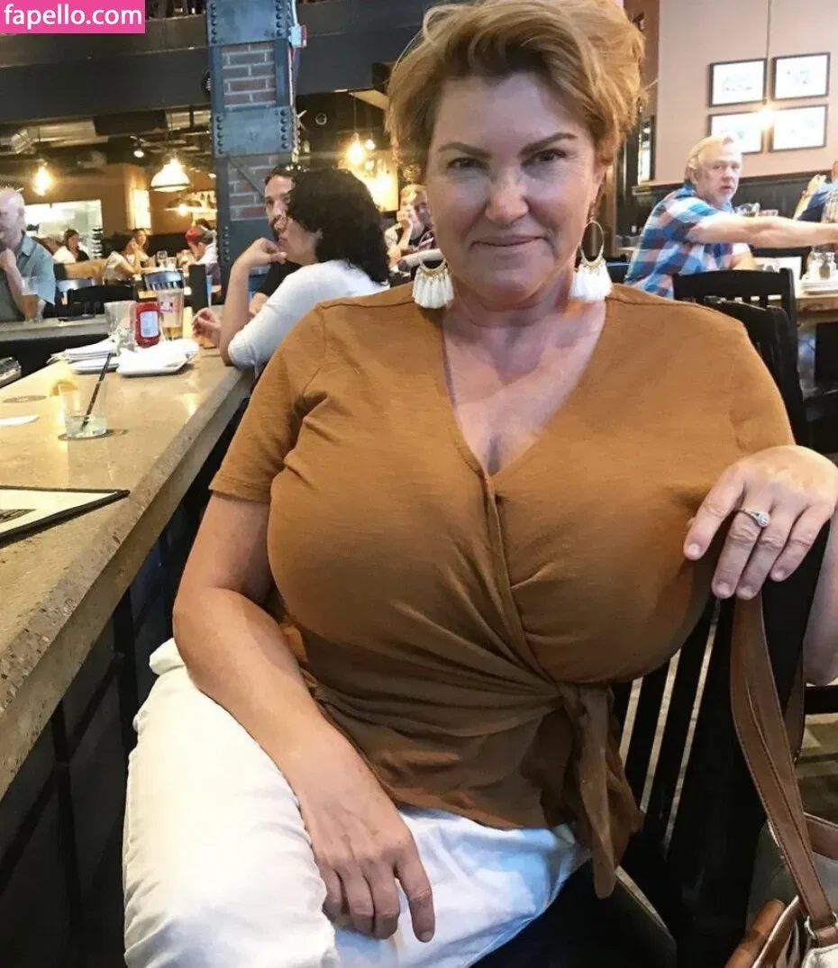 Jeri Juggies Onlyfans Photo Gallery 