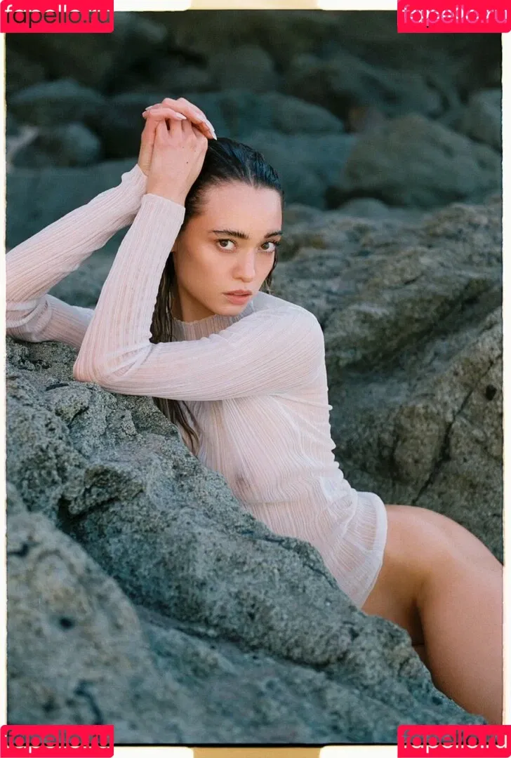 Larissa Schot Onlyfans Photo Gallery 