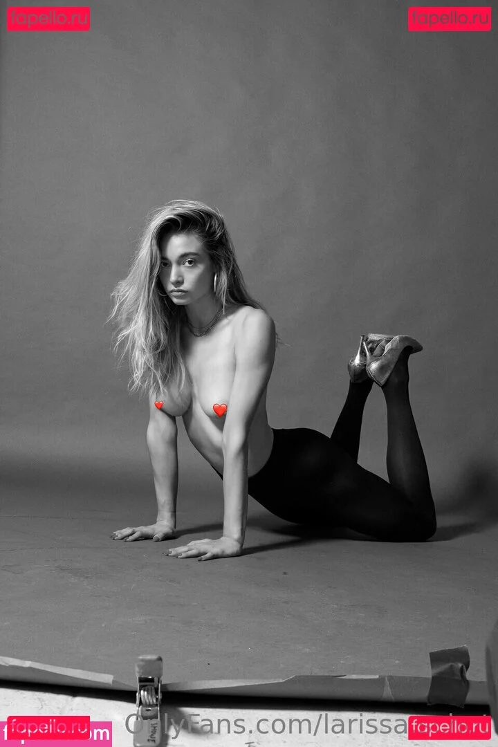 Larissa Schot Onlyfans Photo Gallery 