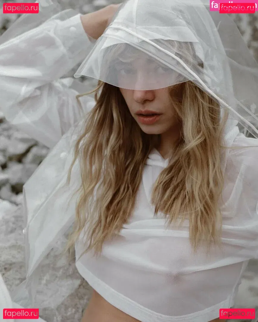 Larissa Schot Onlyfans Photo Gallery 