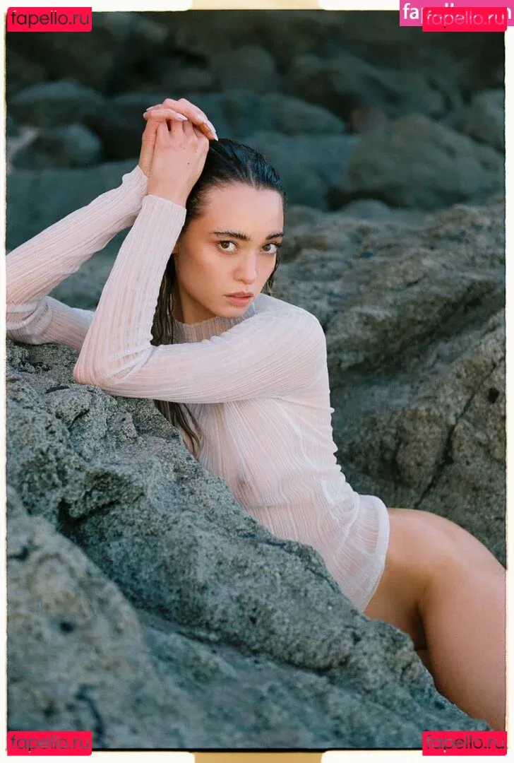 Larissa Schot Onlyfans Photo Gallery 