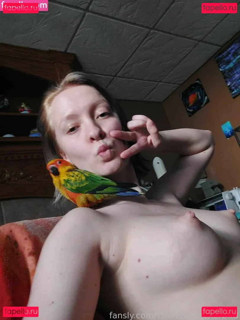 TheNerdandherBird Onlyfans Photo Gallery 