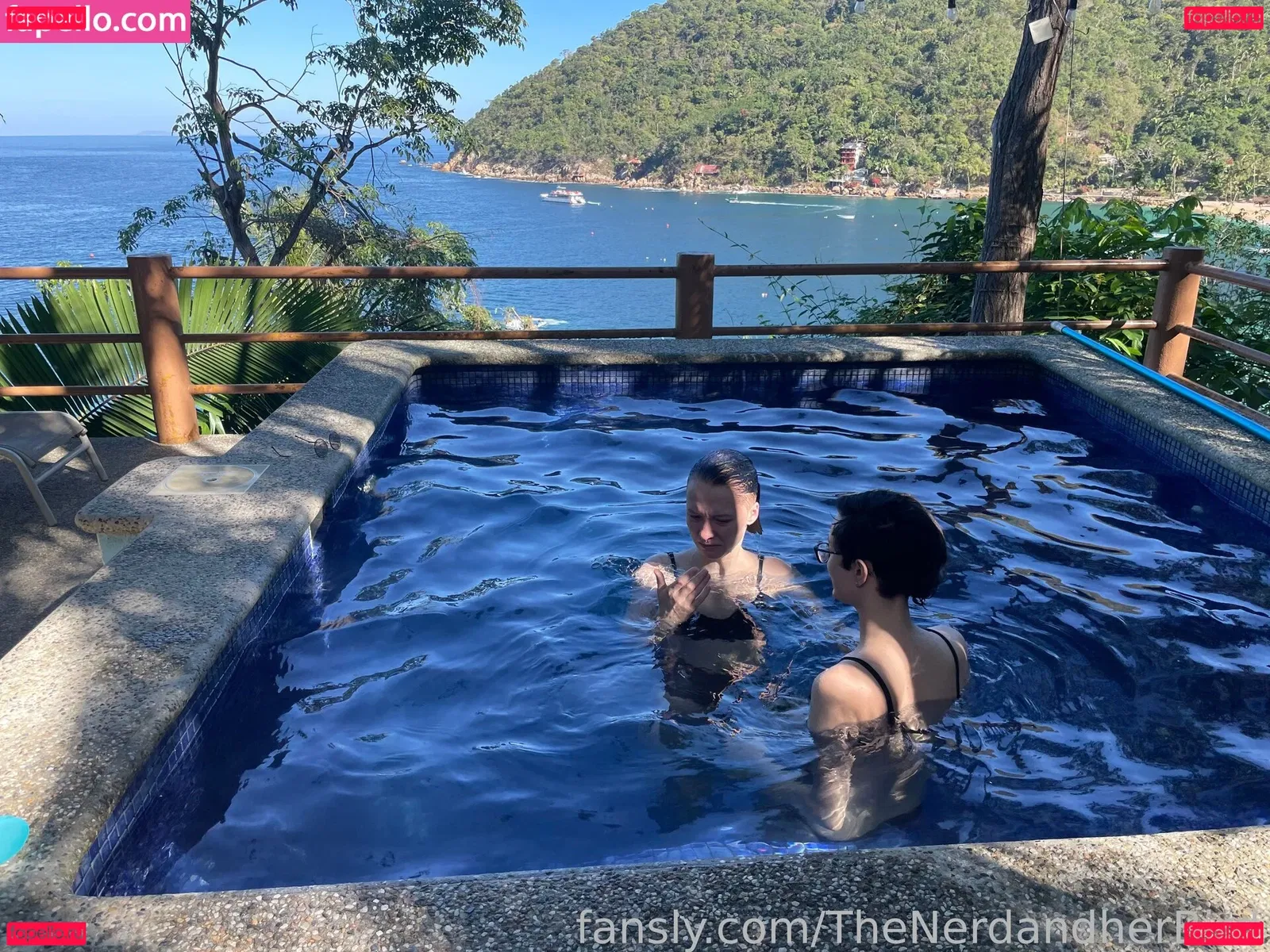 TheNerdandherBird Onlyfans Photo Gallery 