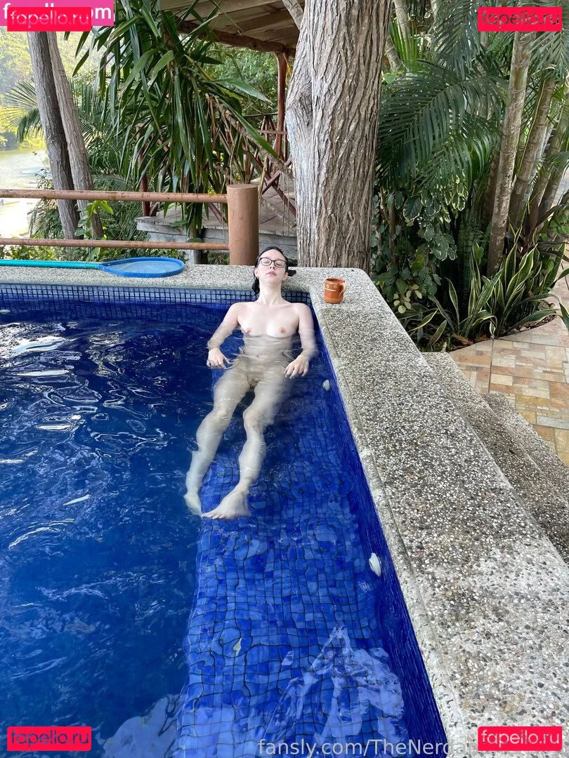 TheNerdandherBird Onlyfans Photo Gallery 