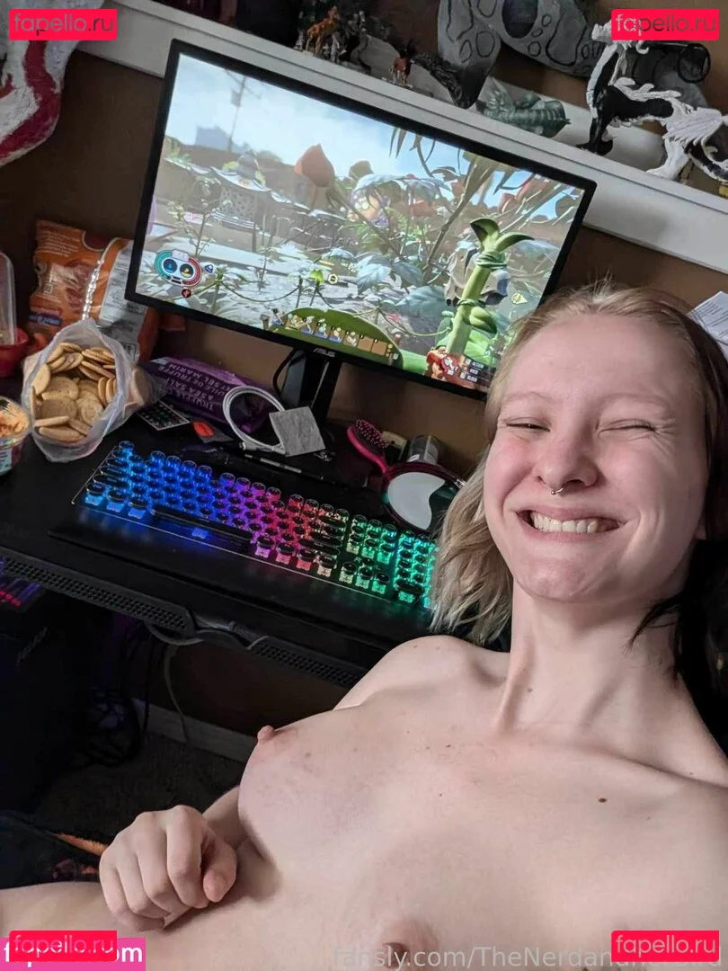 TheNerdandherBird Onlyfans Photo Gallery 