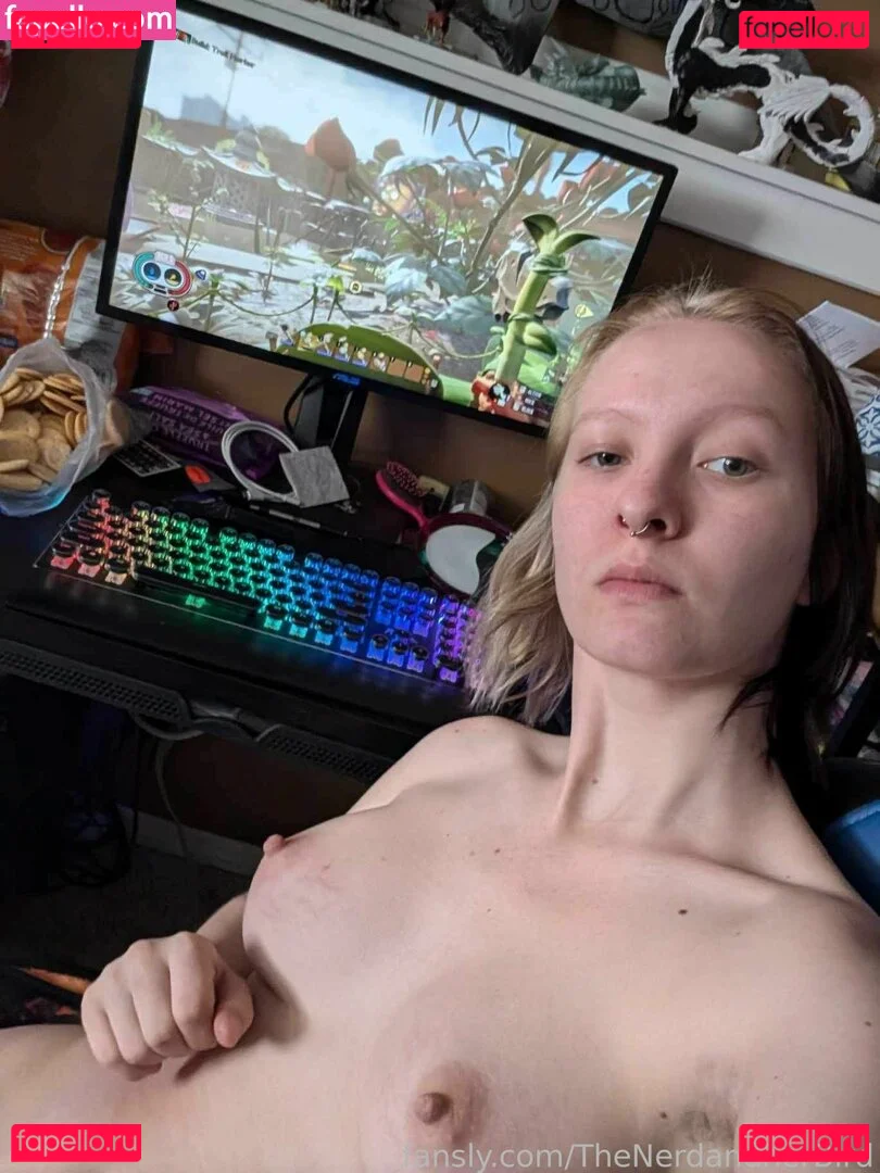 TheNerdandherBird Onlyfans Photo Gallery 