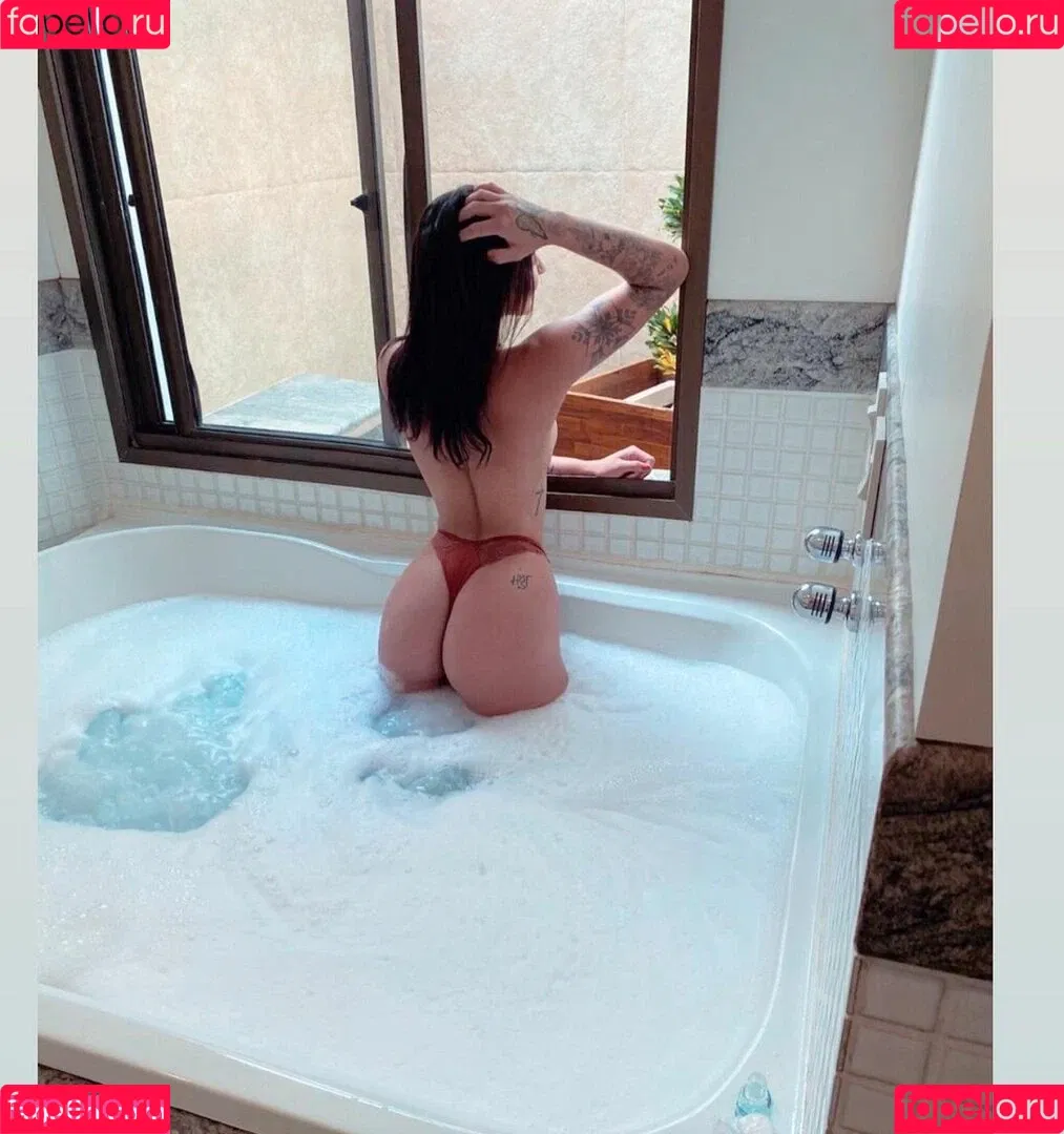 Karen Cristine Onlyfans Photo Gallery 