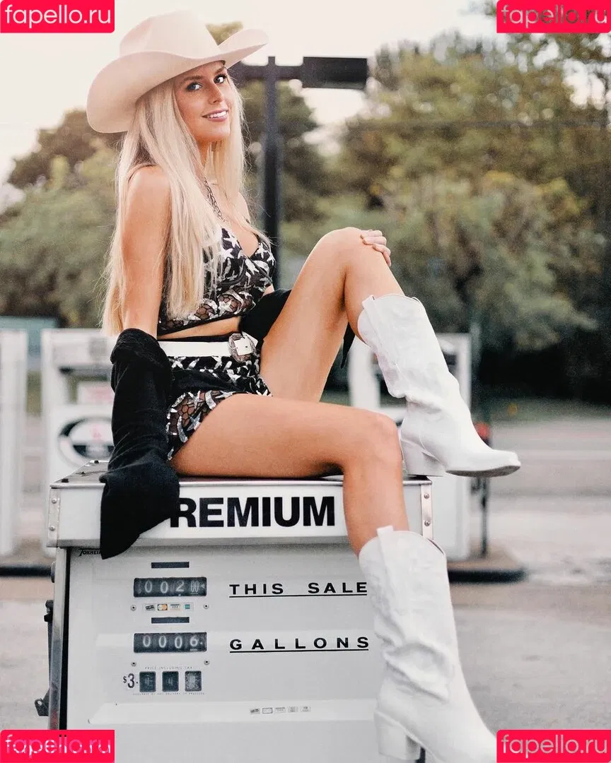 Ashley Walls Onlyfans Photo Gallery 