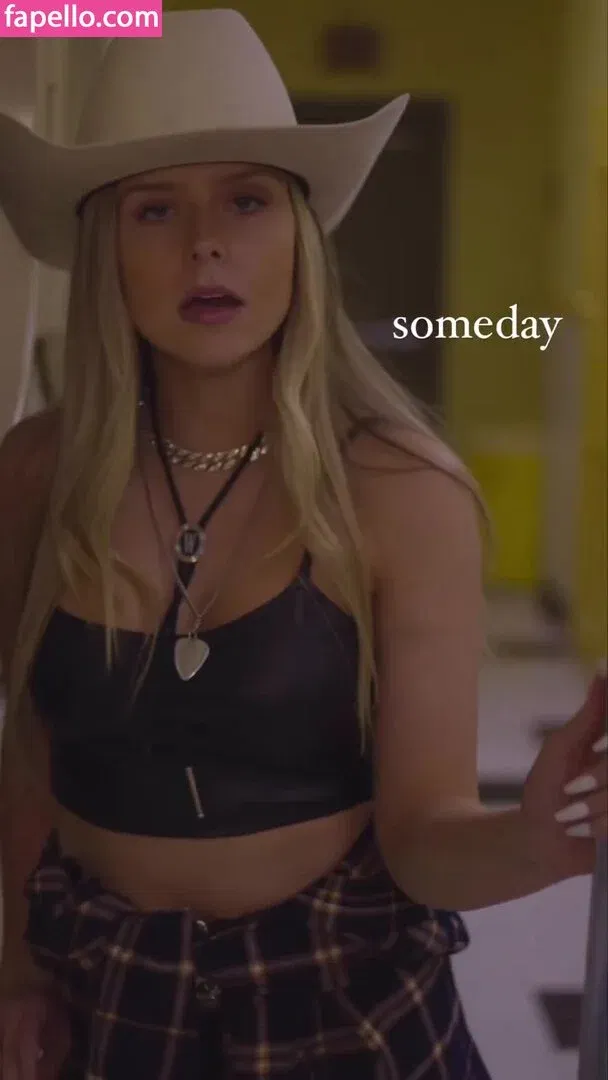 Ashley Walls Onlyfans Photo Gallery 