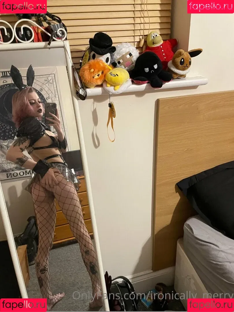 Ironically_merry Onlyfans Photo Gallery 