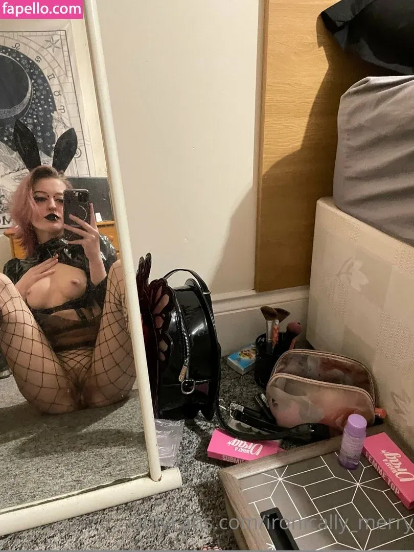 Ironically_merry Onlyfans Photo Gallery 