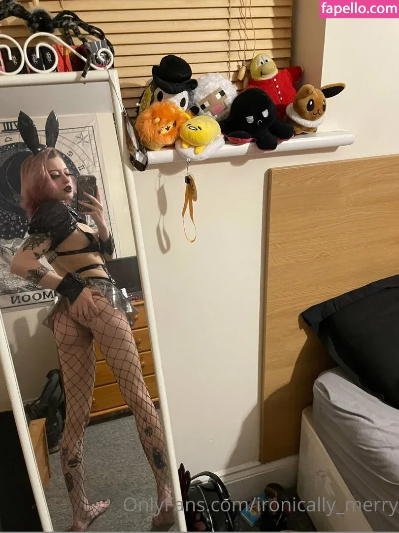 Ironically_merry Onlyfans Photo Gallery 