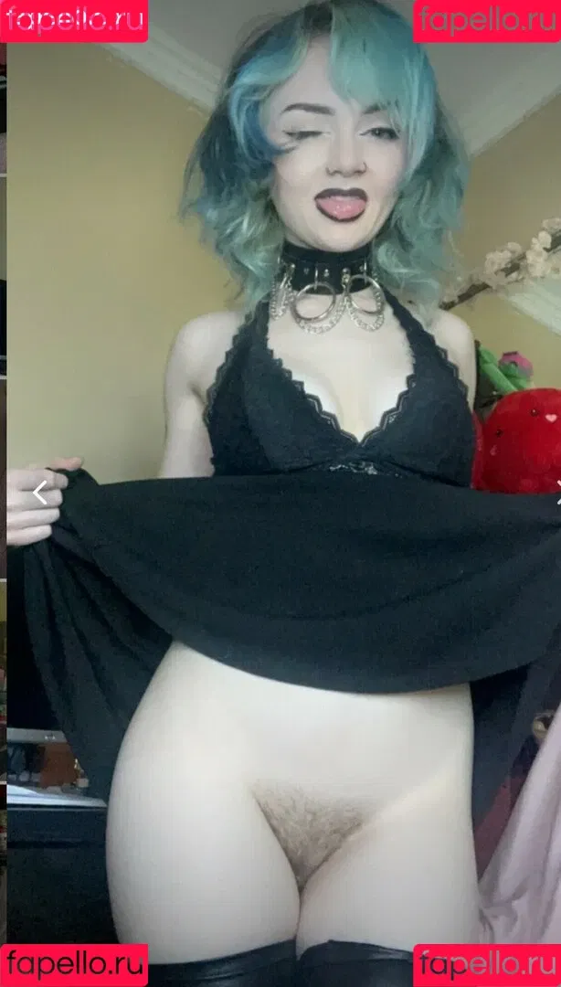 shortemogf Onlyfans Photo Gallery 