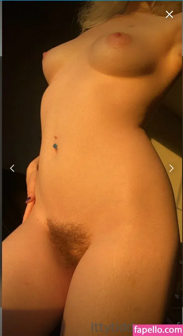 shortemogf Onlyfans Photo Gallery 