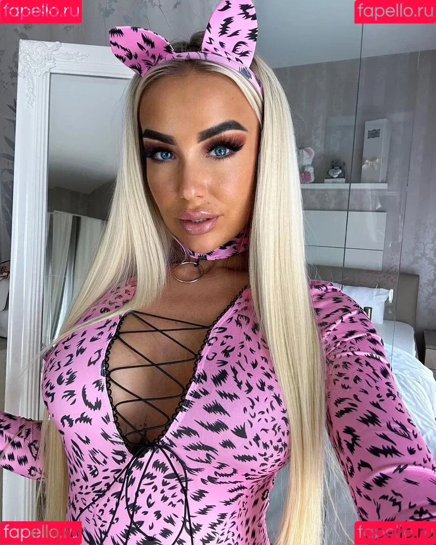 Lucy Sea Onlyfans Photo Gallery 
