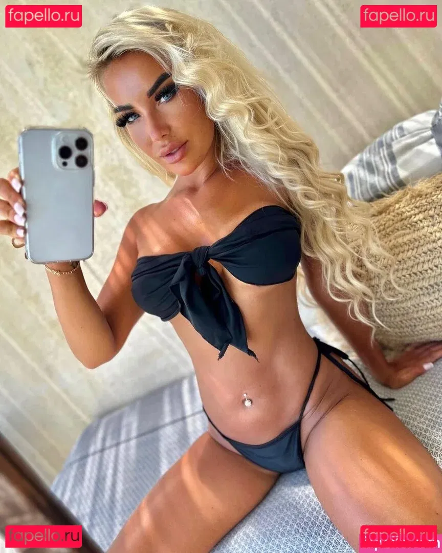 Lucy Sea Onlyfans Photo Gallery 