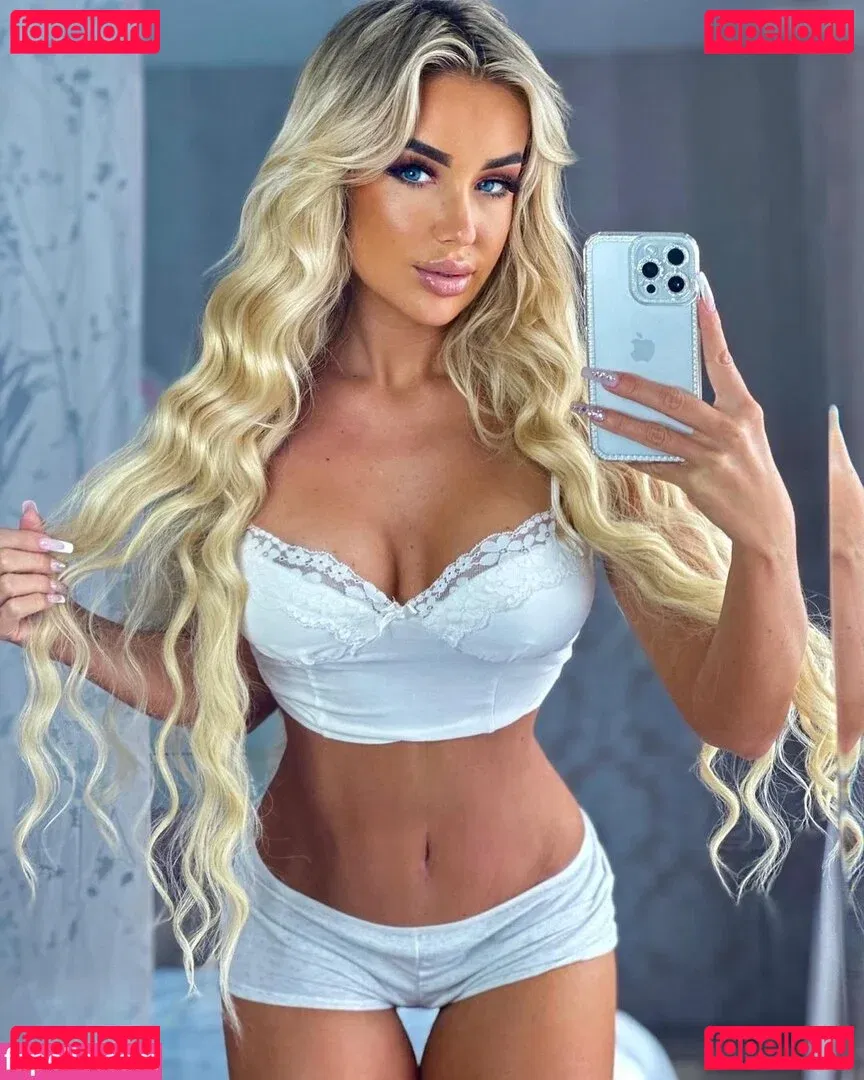 Lucy Sea Onlyfans Photo Gallery 