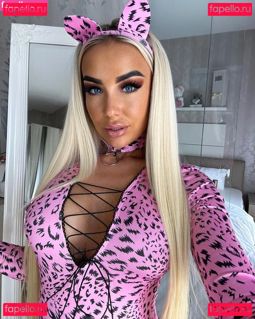 Lucy Sea Onlyfans Photo Gallery 