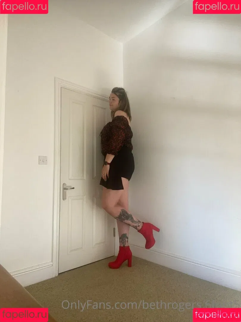 amazonbeth.6foot6 Onlyfans Photo Gallery 